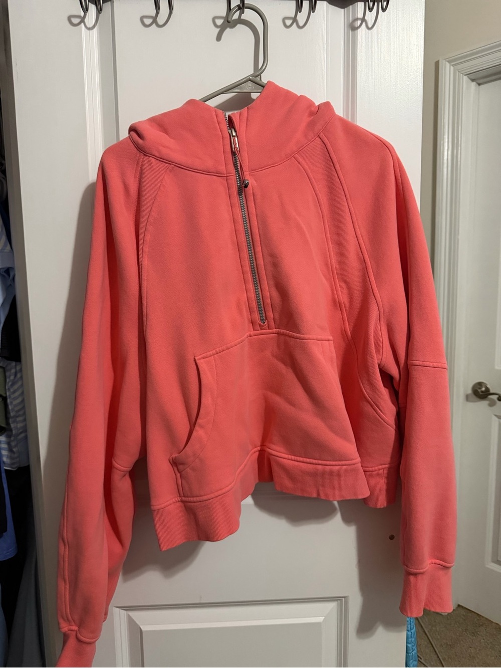 Lululemon Scuba cropped Half Zip hoodie